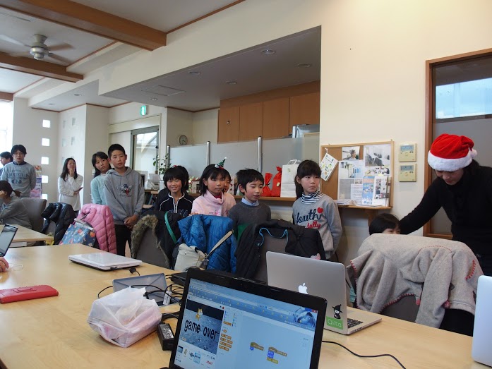 プレゼント交換の列